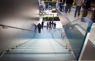 傳統(tǒng)百貨的黃昏與未來(lái)零售的曙光 探索貿(mào)易代理新形態(tài)